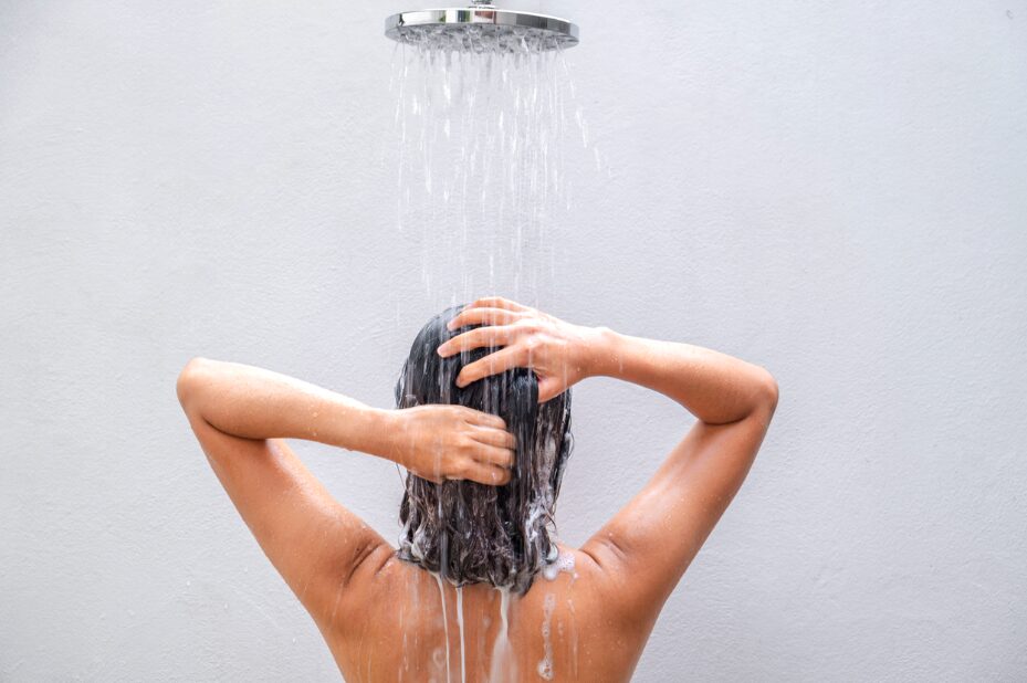 Shower head raining water down